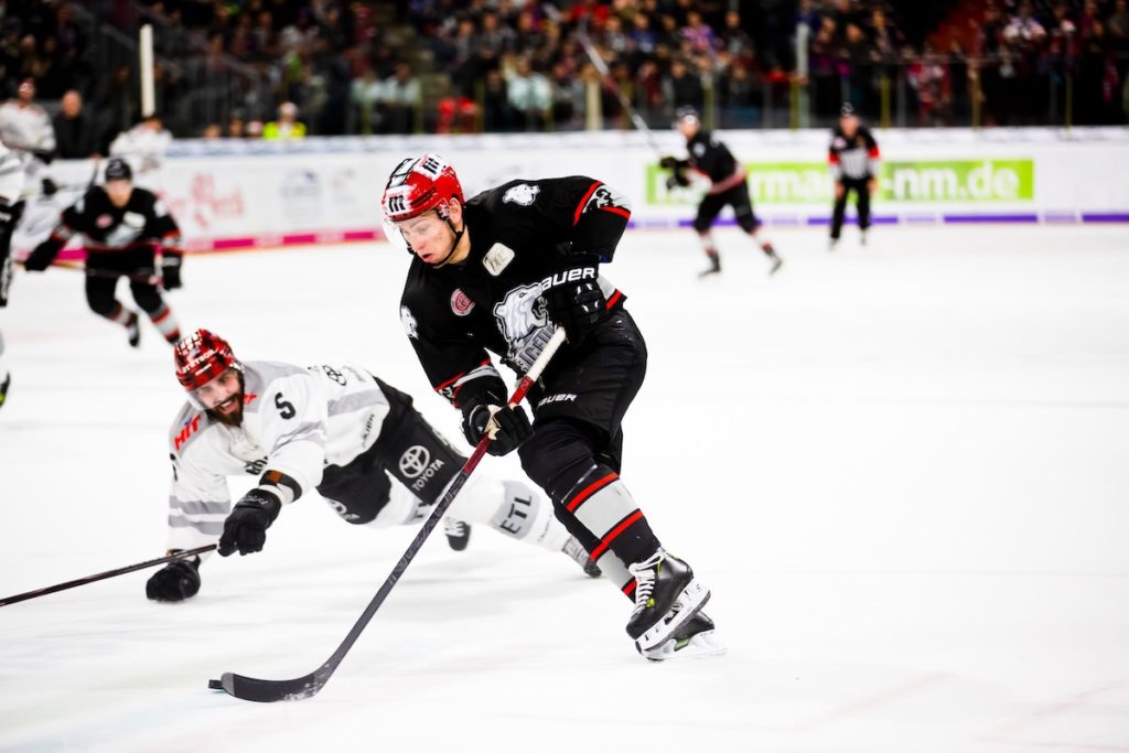 Hockey players at winter activities in Raleigh